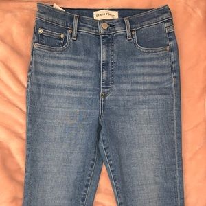 Aritzia Denim Forum Lola high rise skinny jeans